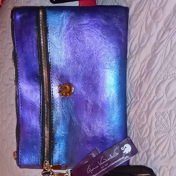 Gloria Vanderbilt Bags Nwt Gloria Vanderbilt Large Wristlet Purple